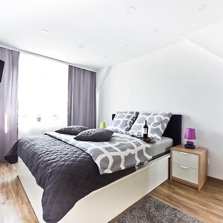Apartament Centrum Z Miejscem Parkingowym Stary Toruń Exteriör bild
