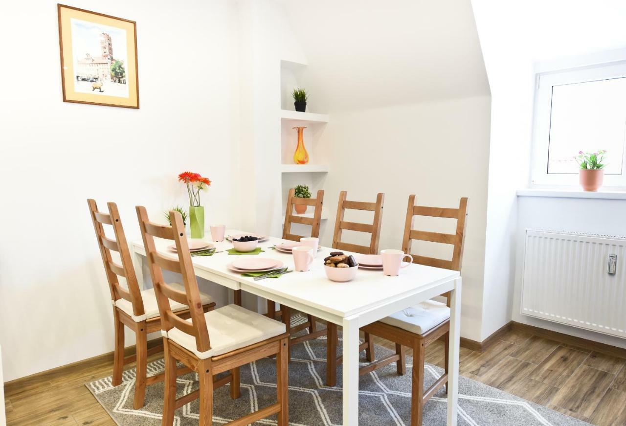 Apartament Centrum Z Miejscem Parkingowym Stary Toruń Exteriör bild