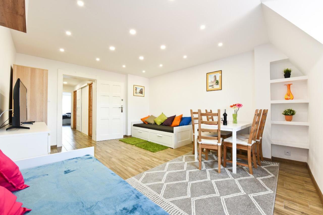 Apartament Centrum Z Miejscem Parkingowym Stary Toruń Exteriör bild